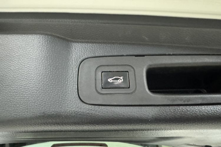 Used Honda Elysion 2019 2.0L Hybrid Luxury Edition
