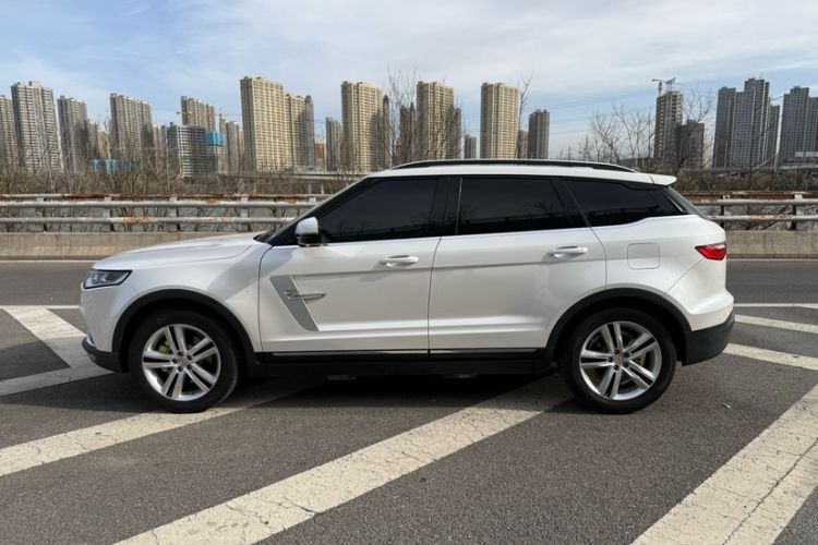 Used Zotye T700 2017 1.8T Dual-Clutch Prestige Model
