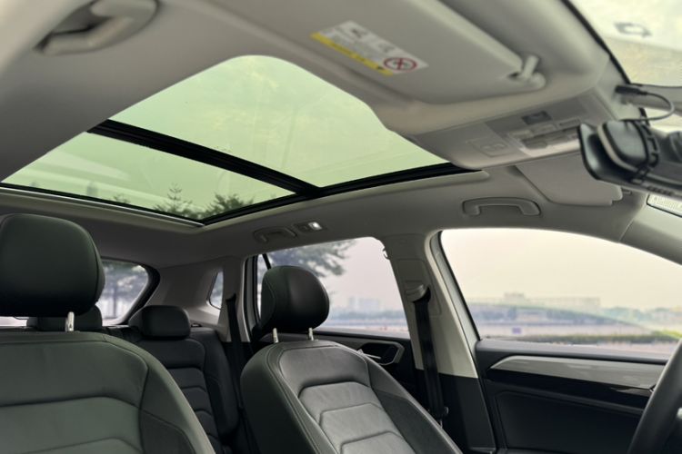 Used Volkswagen Tayron 2020 330TSI Two-Wheel Drive Luxury Smart Connectivity Version
