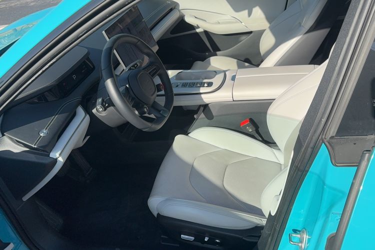 Used  SU7 2024 Rear-Drive Ultra-Long Range Advanced Pro-Level Intelligent Driving Version
