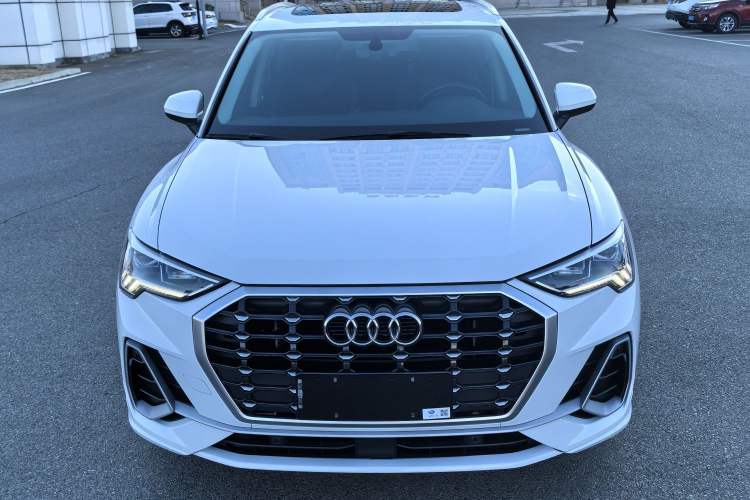 Used Audi Q3 2021 40 TFSI Fashion Dynamic Model