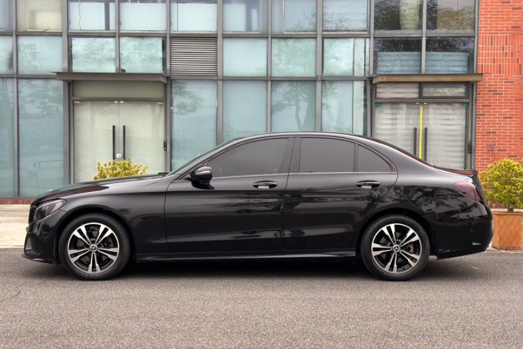 Used Mercedes-Benz C-Class 2017 Restyled C 200 Sport Edition
