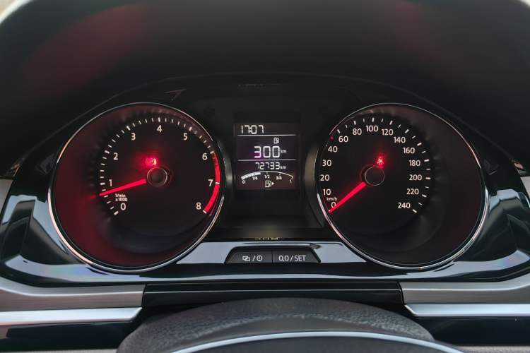 Used Volkswagen Bora 2016 1.6L manual Comfort trim level
