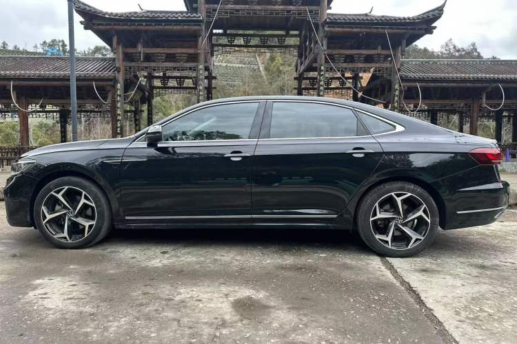 Used Volkswagen Passat 2023 Restyled 330TSI Starry Luxury Edition
