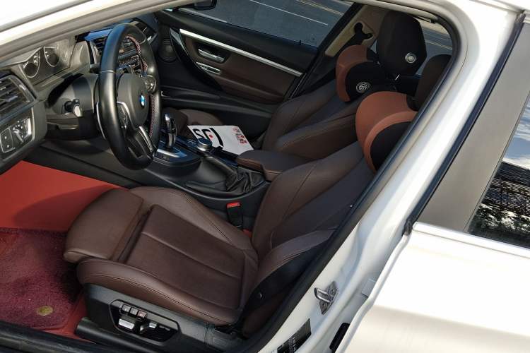 Used BMW 3 Series 2019 320Li Fashion Model
