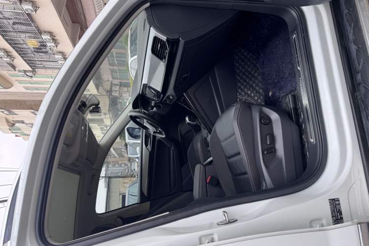 Used Volkswagen Tayron 2020 330TSI Two-Wheel Drive Luxury Smart Connectivity Version
