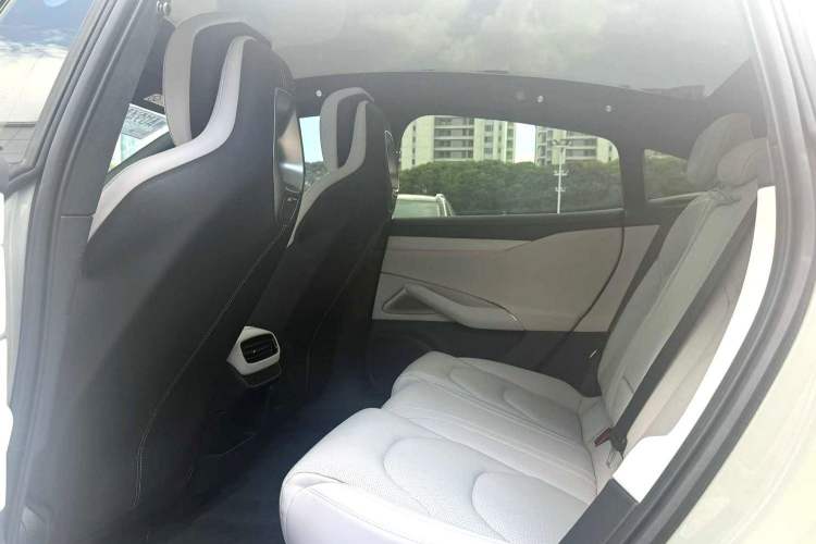 Used  SU7 2024 Four-Wheel Drive Ultra-Long Range Advanced Intelligent Driving Max Edition
