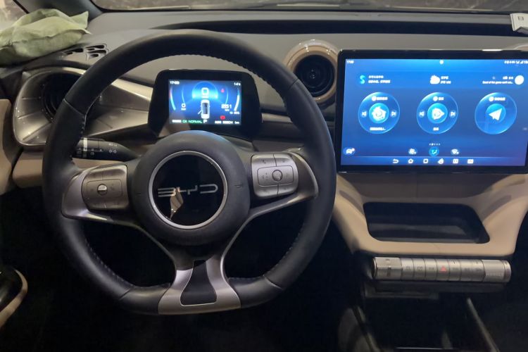 Used BYD Dolphin 2023 420 km Fashion Edition