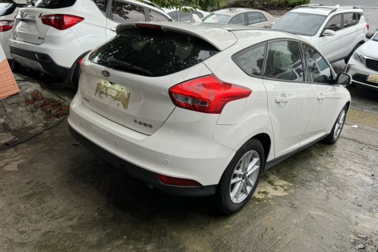Used Ford Focus 2018 Hatchback Classic 1.6L Automatic Comfort Plus SmartDrive Edition
