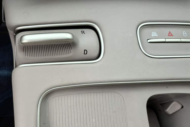 Used Nio ES8 2023 100kWh Executive Edition
