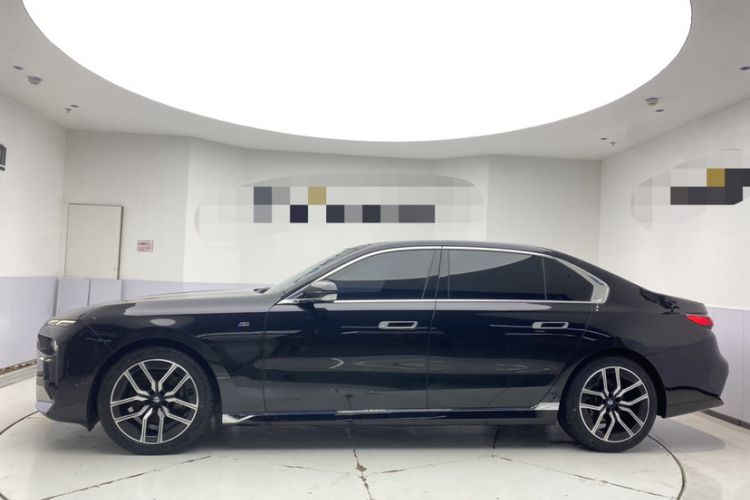 Used BMW 7 Series 2023 735Li M Sport Package