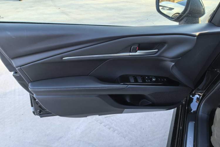 Used Toyota Camry 2024 Dual-Engine 2.5HG Prestige Edition
