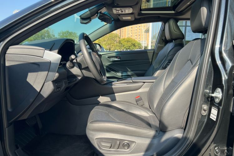 Used Toyota Avalon 2023 Dual-Engine 2.5L Luxury Edition