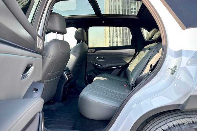 Used BYD Song L DM-i 2025 Intelligent Driving Version 160 km Beyond-Range Type
