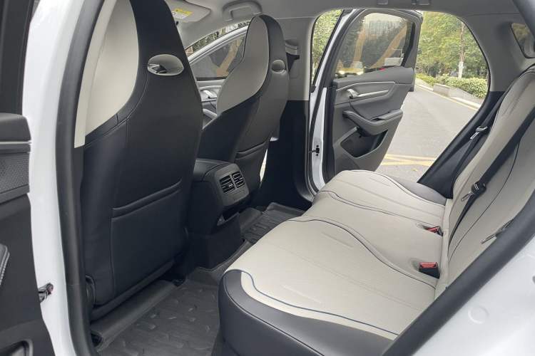 Used BYD Destroyer 05 2024 HONOR Edition DM-i 55KM Luxury Model
