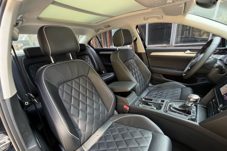 Used Volkswagen Magotan GTE Plug-in Hybrid 2020 GTE Luxury Model
