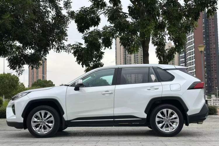 Used Toyota Wildlander 2020 2.0L CVT Two-Wheel Drive Luxury Edition