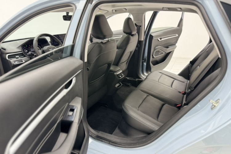 Used Geely Auto Emgrand 2023 4th Generation Champion Edition 1.5L CVT Prestige Model
