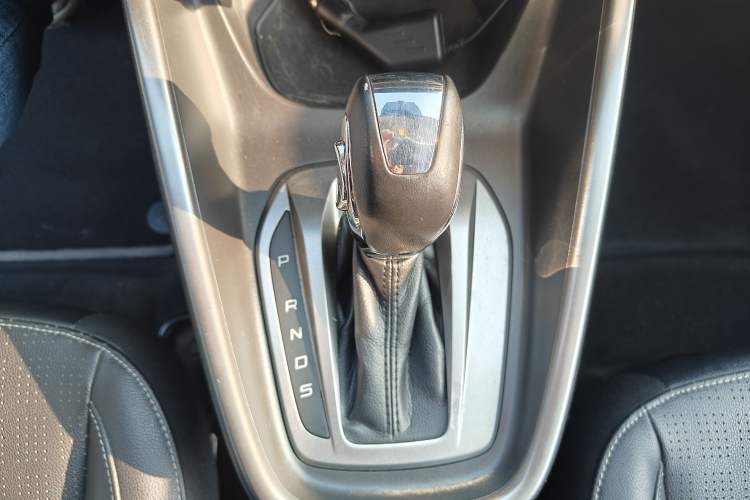 Used Ford Escort 2017 Happiness Edition 1.5L Automatic Fashion Version
