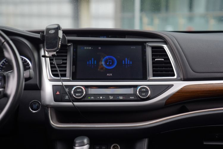 Used Toyota Highlander 2018 2.0T Four-Wheel Drive Prestige Version 7 Seats China V Emission Standard
