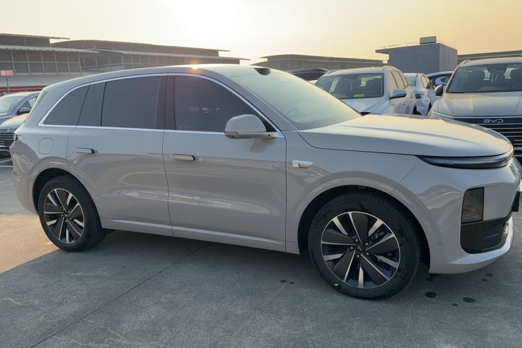 Used Li Auto L6 2025 Pro Smart Refresh Edition
