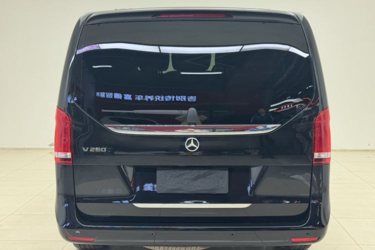 Used Mercedes-Benz V-Class 2018 V 260 Avantgarde Edition China VI
