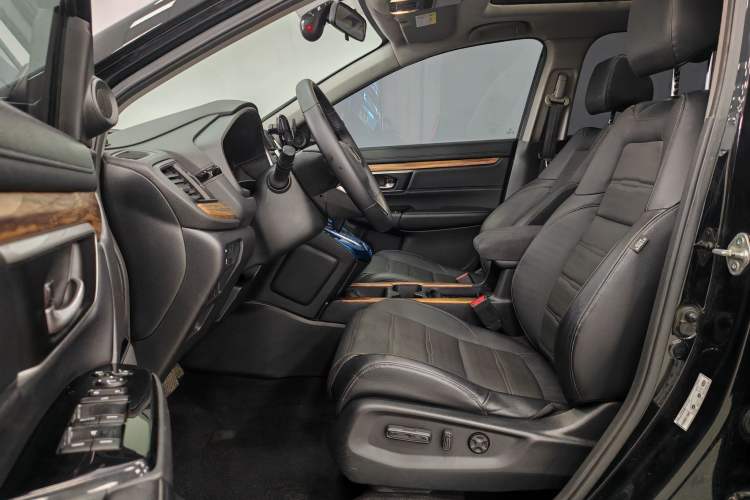 Used Honda CR-V 2017 240TURBO CVT Front-Wheel Drive Fashion Edition
