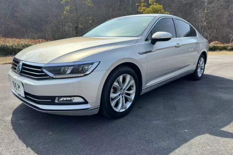 Used Volkswagen Magotan 2018 Facelift 330TSI DSG Luxury Model
