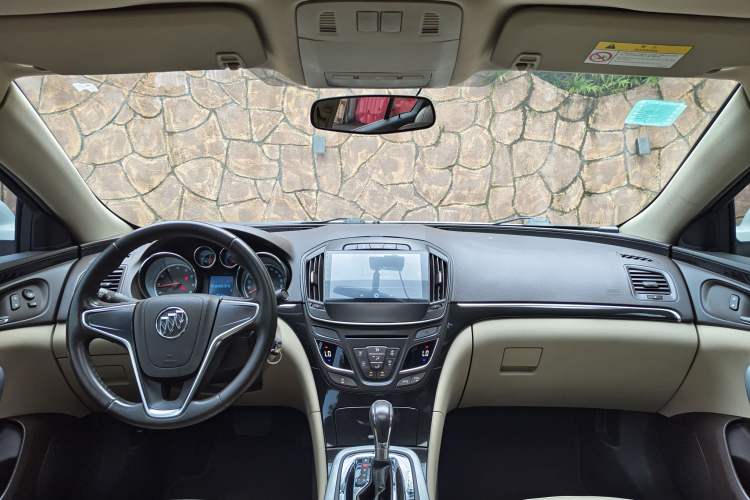 Used Buick Regal 2015 2.0L Leading Fashion Edition
