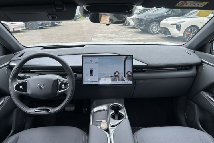 Used ARCFOX Alpha T5 2026 Model Range-Extended 1215 Yuanjing Smart Driving Version
