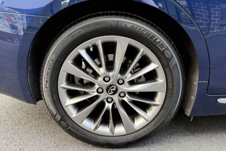 Used Infiniti Q50L 2018 2.0T Enjoyment Version China VI Standard