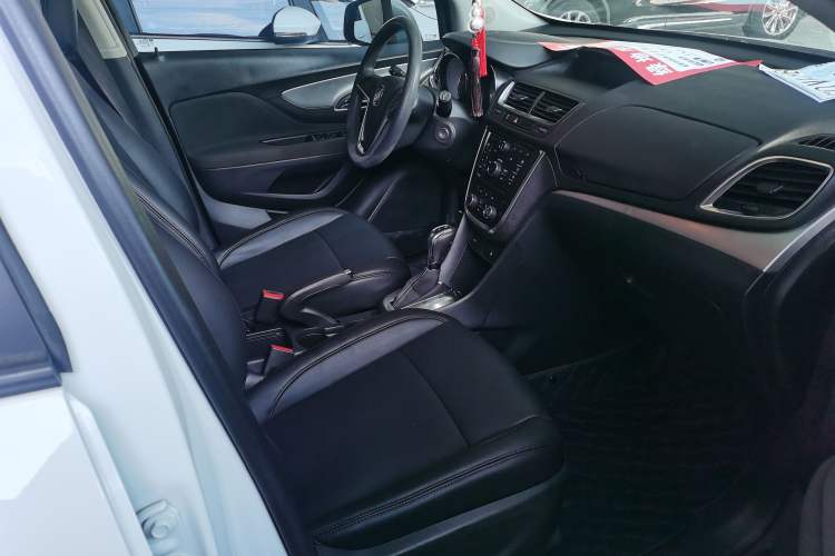 Used Buick Encore 2015 1.4T Automatic Two-Wheel Drive Urban Elite Version
