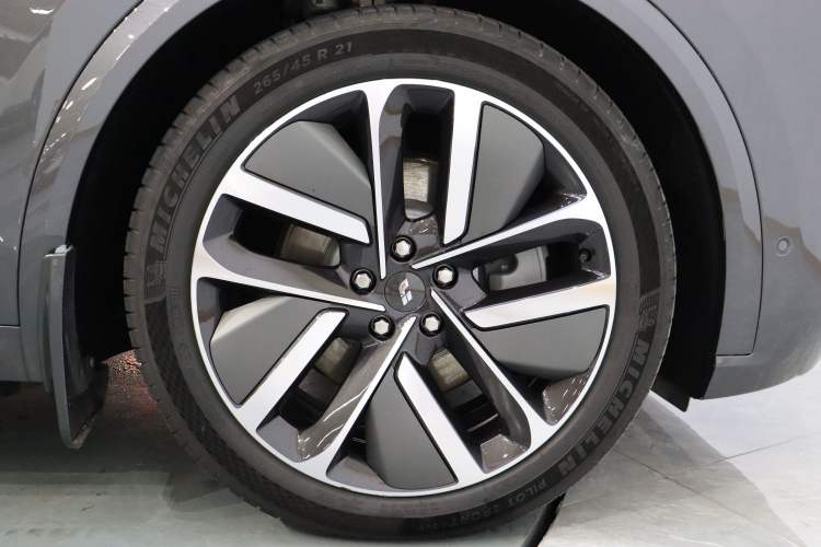 Used Li Auto L9 2022 Max model
