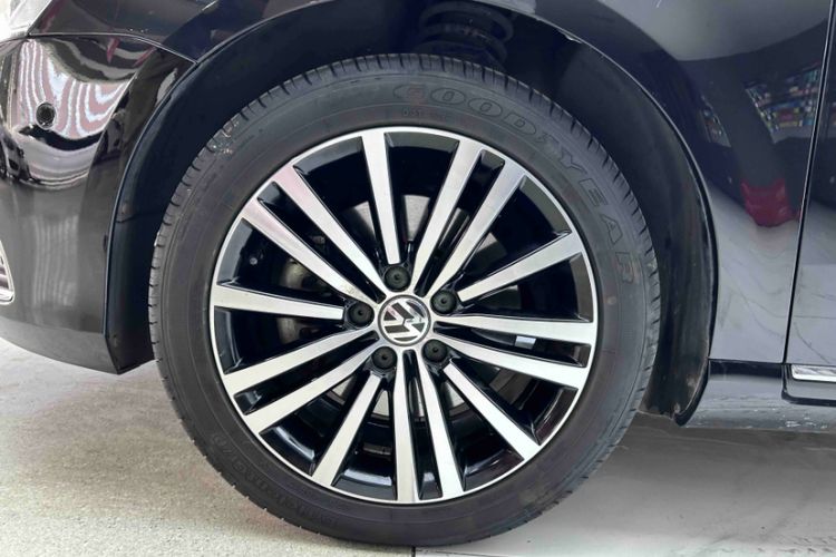 Used Volkswagen Magotan 2013 3.0 FSI Flagship Model
