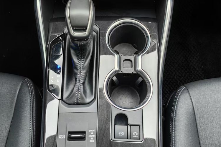 Used Toyota Crown Land Cruiser 2023 2.5L HEV Four-Wheel Drive Luxury Edition
