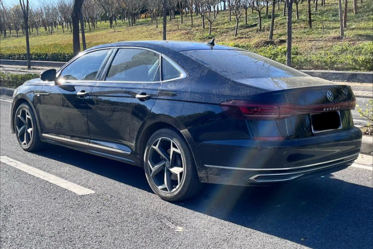 Used Volkswagen Passat 2023 330TSI Starry Luxury Edition
