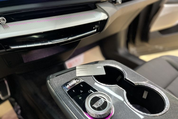 Used Cadillac OPTIQ 2024 Standard Range Version
