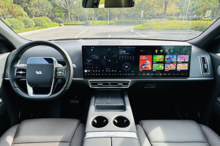 Used Li Auto L8 2023 Pro Model
