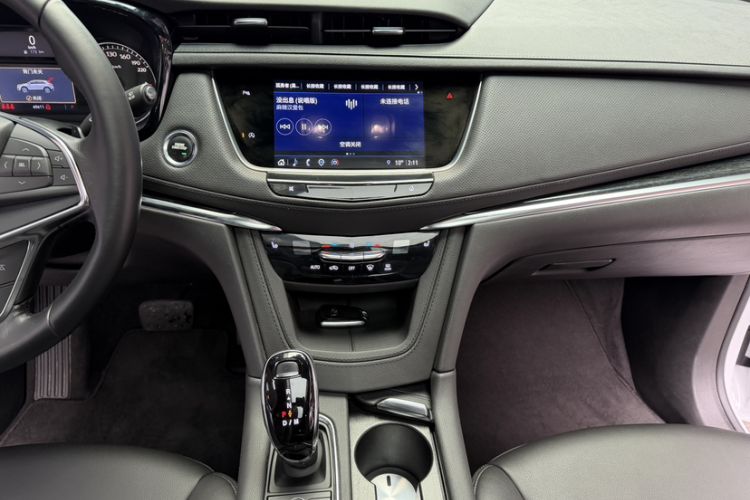 Used Cadillac XT5 2022 2.0T Two-Wheel Drive Luxury Version
