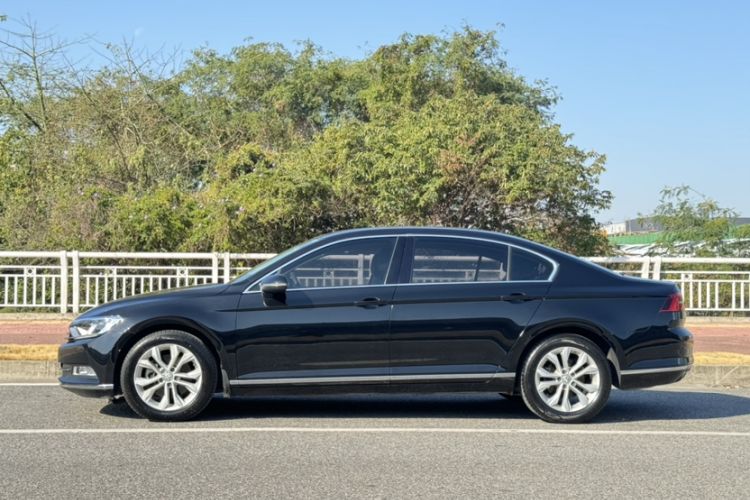 Used Volkswagen Magotan 2019 330TSI DSG Luxury Version China VI Standard
