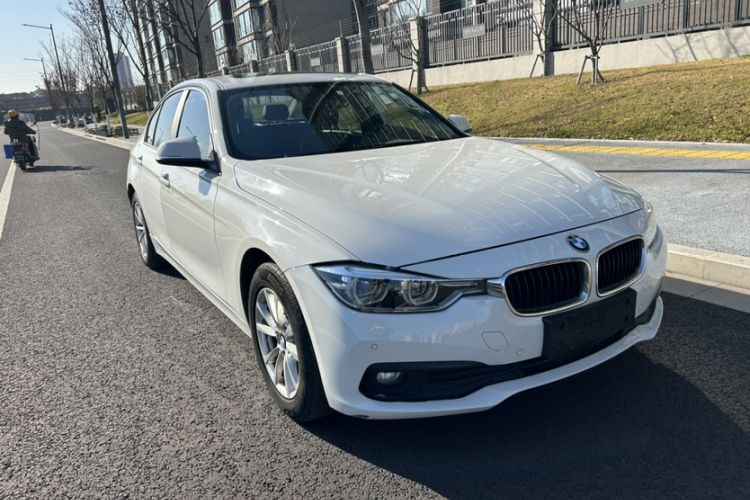 Used BMW 3 Series 2016 316i Fashion Model

