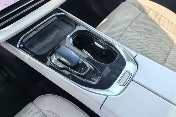 TDK.VehicleDetails.img