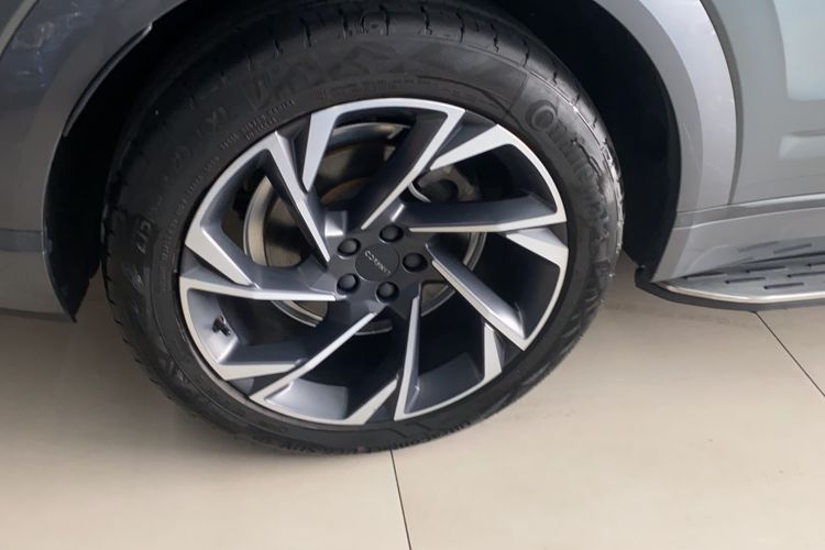 Used Lynk & Co 09 2021 2.0T Halo Six-Seater
