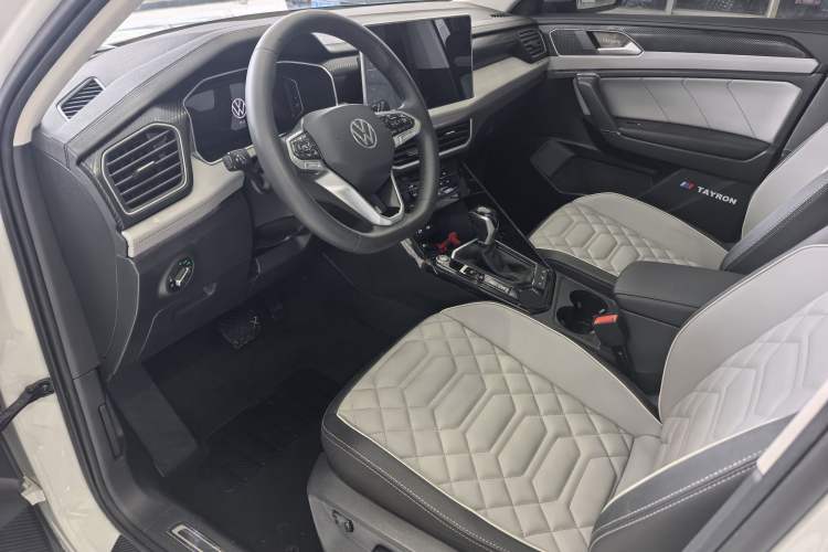 Used Volkswagen Tayron 2023 280TSI Two-Wheel-Drive Luxury Plus Advanced Version
