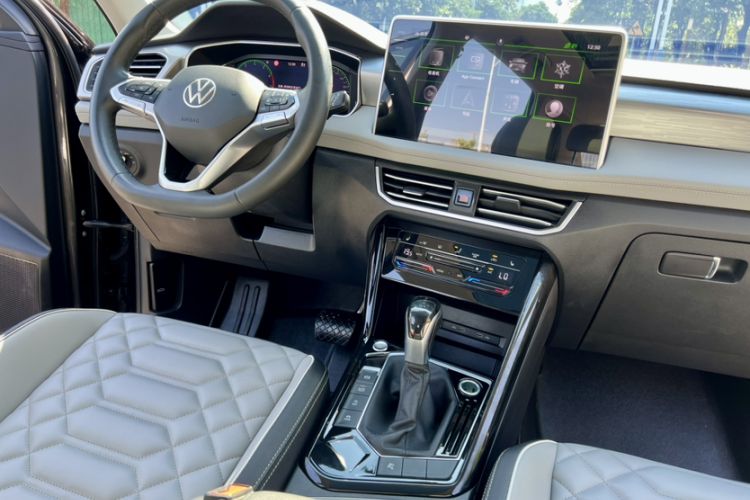 Used Volkswagen Tayron 2023 330TSI Two-Wheel-Drive R-Line High-Energy Version
