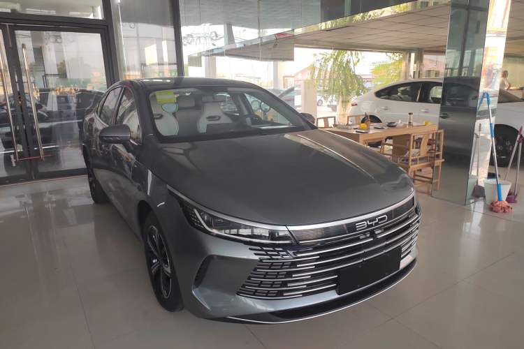 Used BYD Destroyer 05 2024 Honor Edition DM-i 120KM Luxury Model
