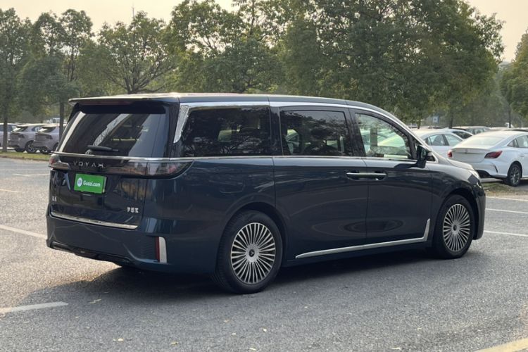 Used VOYAH Dream 2025 PHEV Four-Wheel Drive Prestige Kunpeng Edition