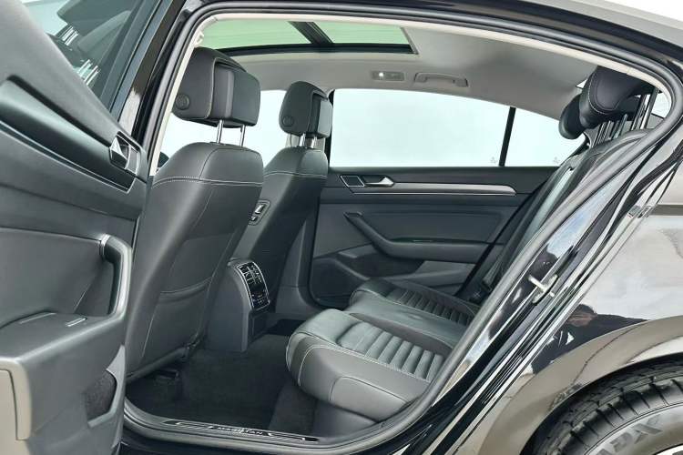 Used Volkswagen Magotan 2020 330TSI DSG Leading Model
