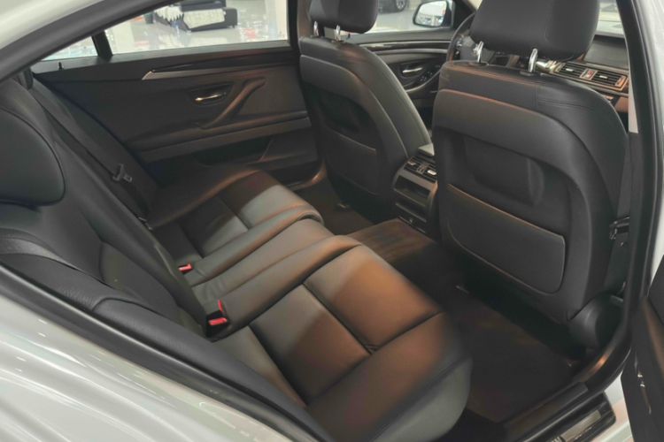 Used BMW 5 Series 2014 525Li Leading Model
