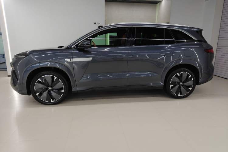 Used BYD Tang L 2025 EV 600KM All-Wheel-Drive LiDAR Flagship Model
